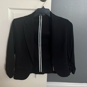 Cropped, 3/4 sleeve black blazer